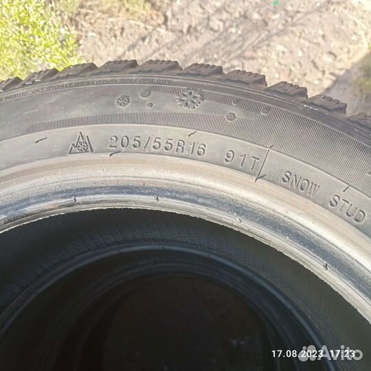 Kumho I'Zen KW22 205/55 R16