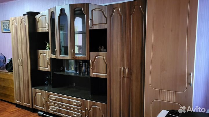 Стенка в гостиную бу