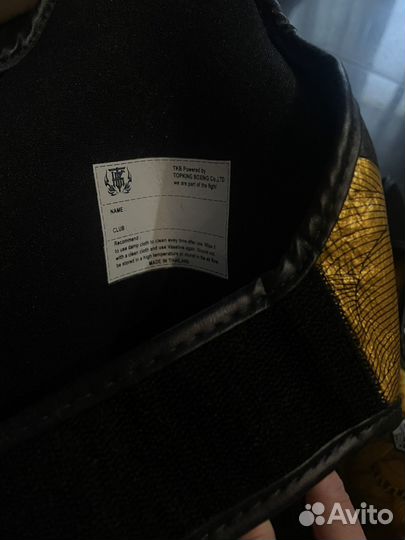 Щитки и боксерские перчатки top king