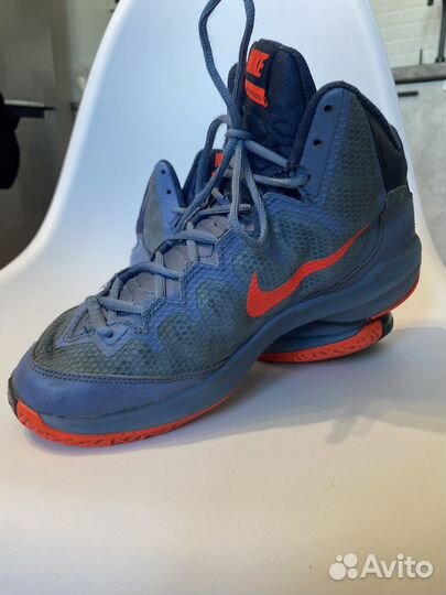 Баскетбольные кроссовки Nike zoom without a doubt