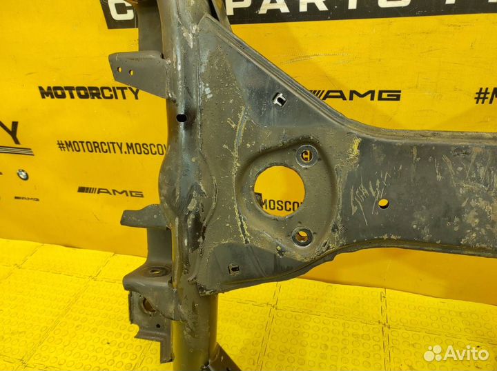Подрамник передний Mercedes-Benz W639 M112.976 3.7