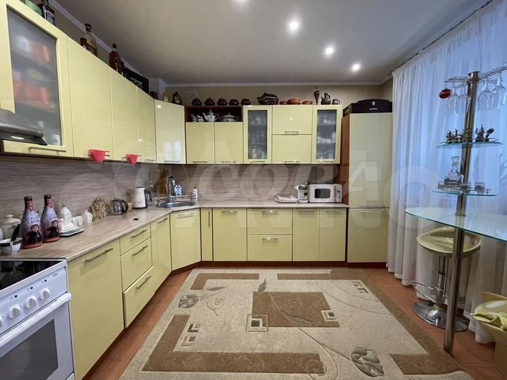 3-к. квартира, 95 м², 5/9 эт.