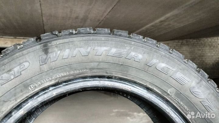 Dunlop SP Winter Ice 02 195/65 R15 95T