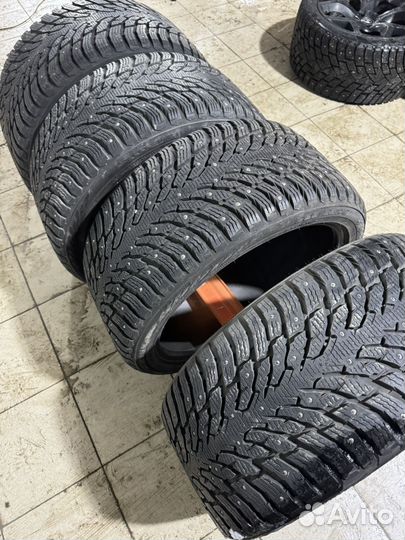 Nokian Tyres Hakkapeliitta 9 SUV 295/35 R21