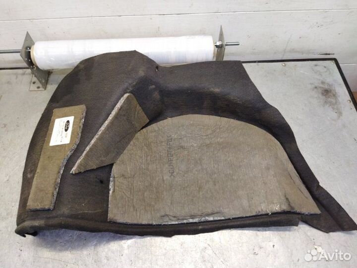 Обшивка багажника задняя правая Ford Fusion fxja