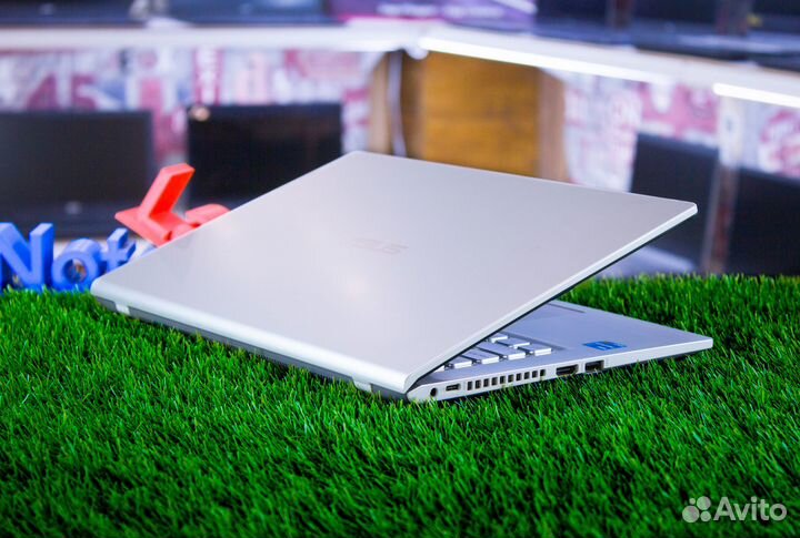 Ультрабук Asus как новый, для Интернета и Офиса