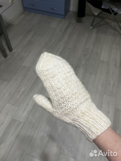 Шерстяные варежки