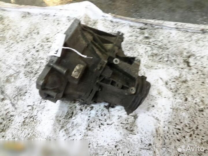 МКПП (механическая коробка переключения передач) F