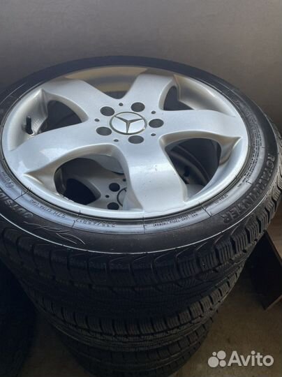 Royal Black Royal Winter 235/45 R17 23C
