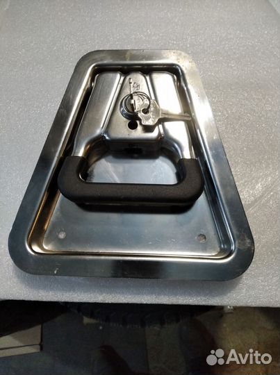 Замок для инструментального ящика