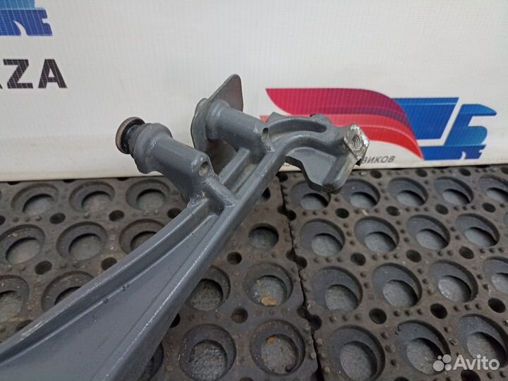 Кронштейн подножки правой Daf XF106