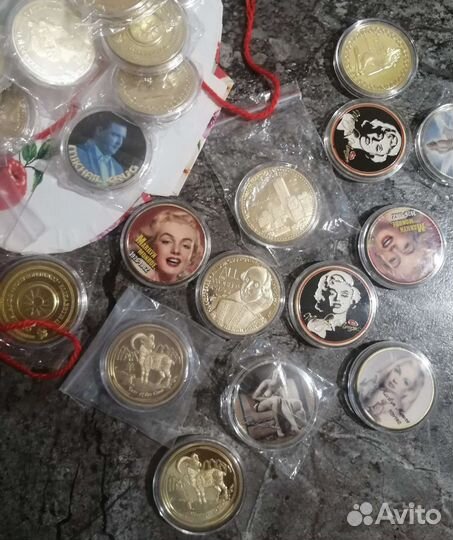 Сувенирные/юбилейные монеты