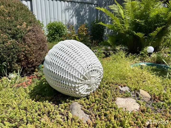 Кашпо из искусственного ротанга