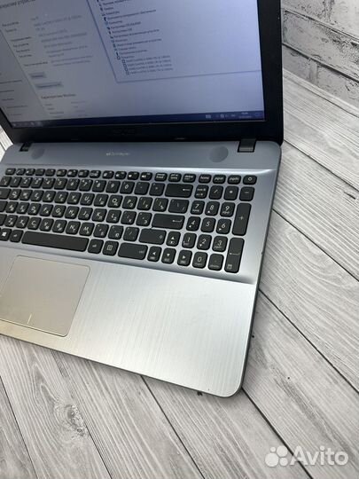 Отличный Asus- i3 6006 / 920MX