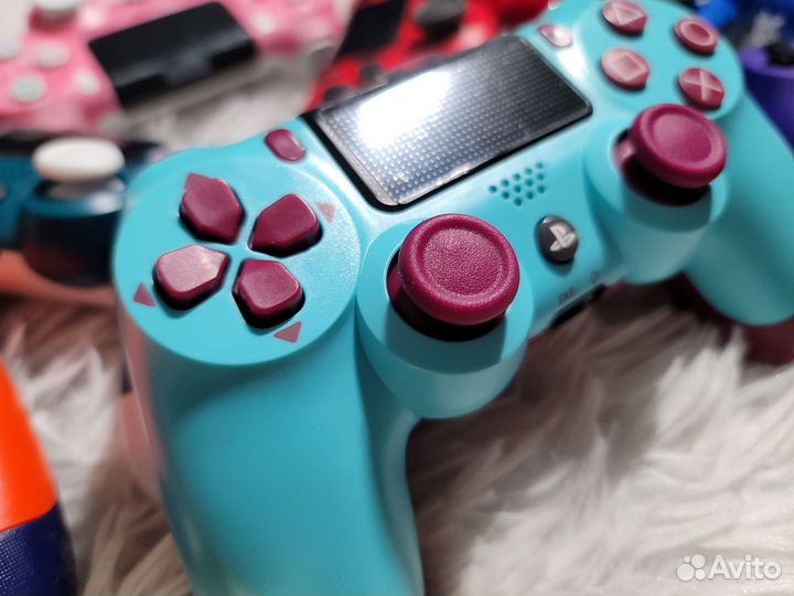 Новый геймпад DualShock 4 v2 Berry Blue для PS4