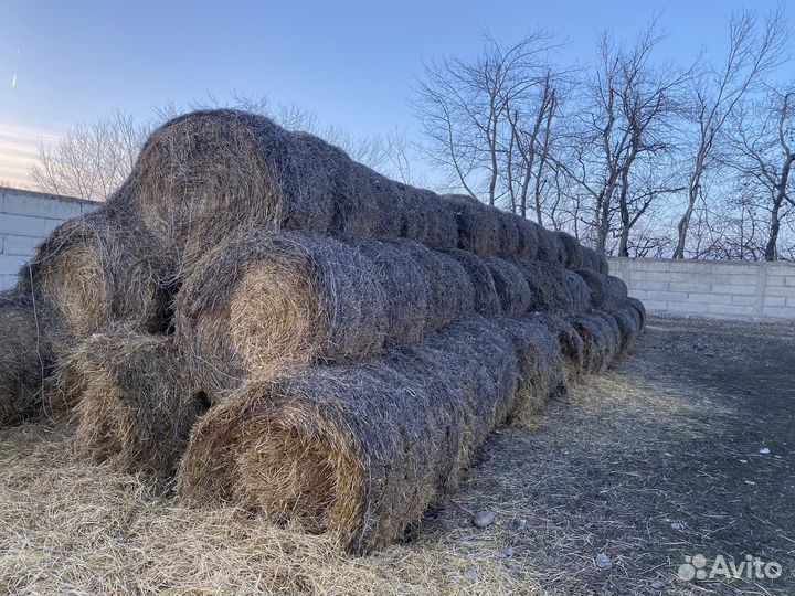 Солома в рулонах