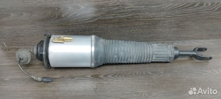 Пневмостойки Audi A8D3 передние