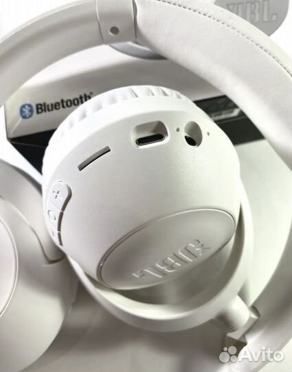 Беспроводные наушники JBL Tune 900BT