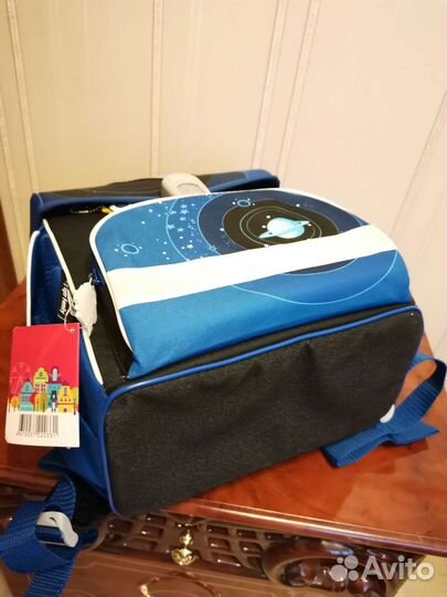 Ранец школьный новый (портфель, рюкзак)