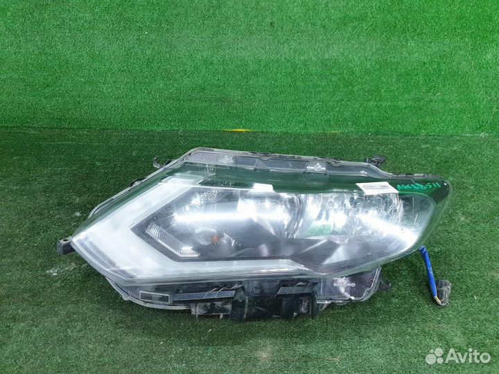 Фара левая Nissan X-Trail