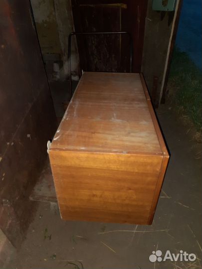 Шкафчик навесной (антресольный)