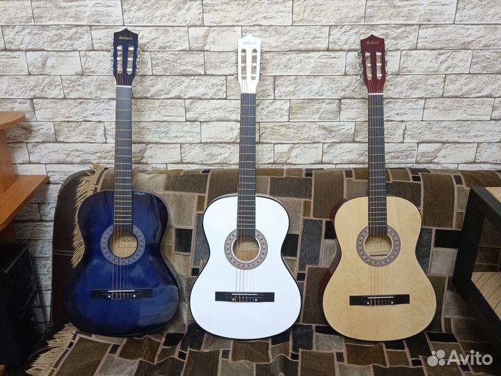 Леворукие гитары разных цветов