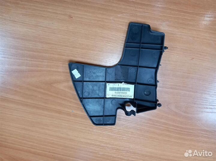 Дефлектор радиатора toyota auris ZRE151