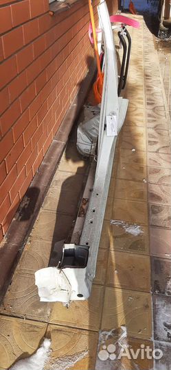 Продаю порог левый от Nissan Leaf ZE0