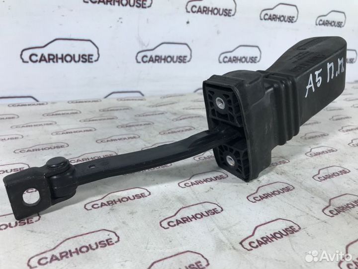 Ограничитель двери передний правый Audi A5