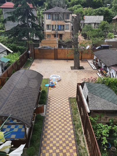 Дом 388 м² на участке 5,5 сот.