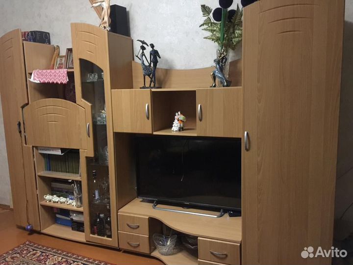 Стенка в гостиную