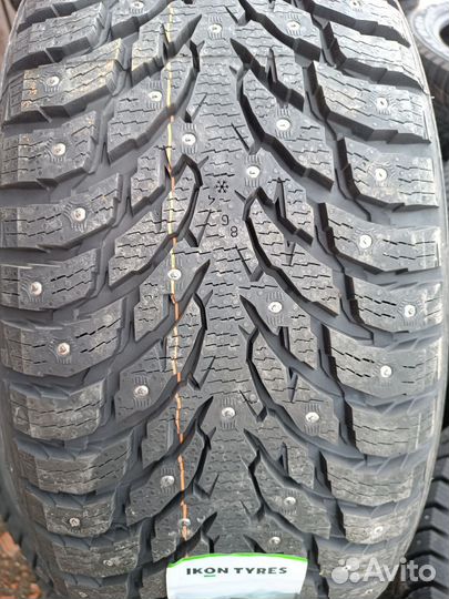 Ikon Tyres Autograph Ice 9 215/50 R17