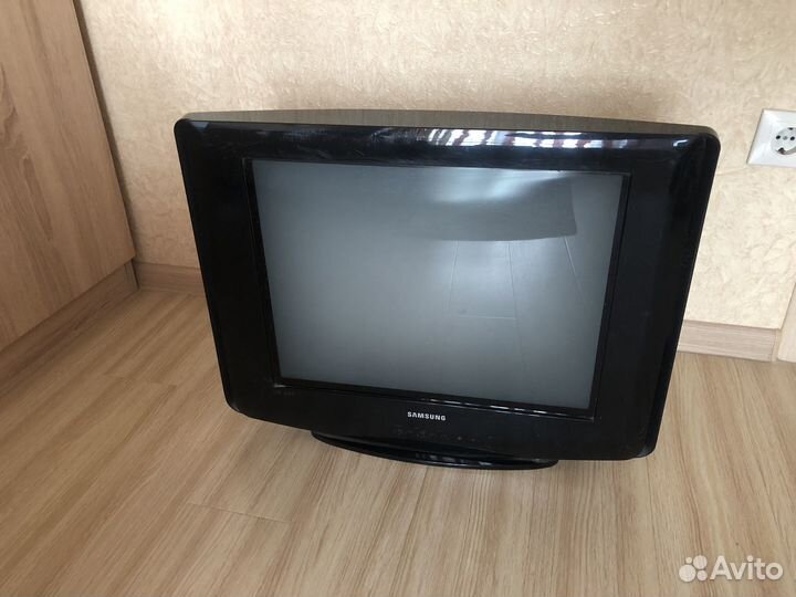 Телевизор samsung на запчасти, диагональ 51