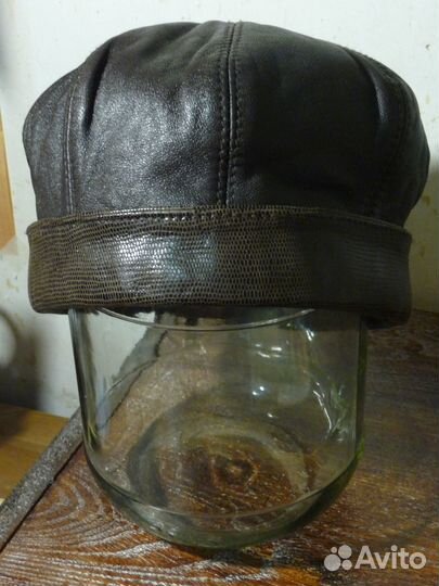 Шапка кожаная