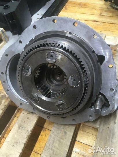 Демультипликатор-делитель в сборе к кпп 202 ямз