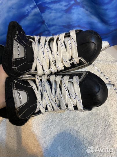 Хоккейный коньки CCM детские, р.27