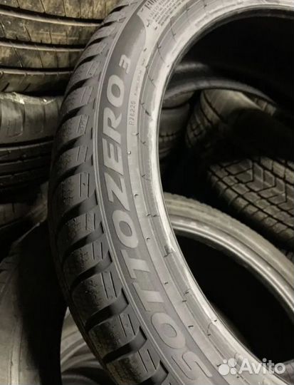 Pirelli Winter Sottozero 3 245/40 R19 и 275/35 R19 V