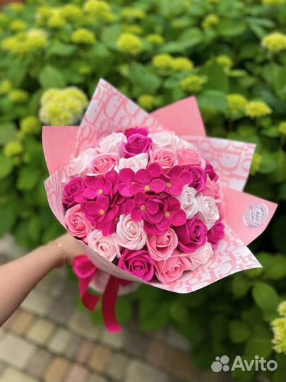 Подарок для любимых, букет из мыла на 1 сентября