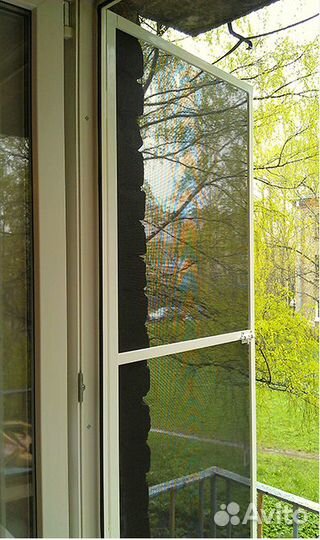 Москитная сетка на балконную дверь