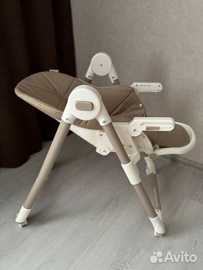 Стульчик для кормления Capella