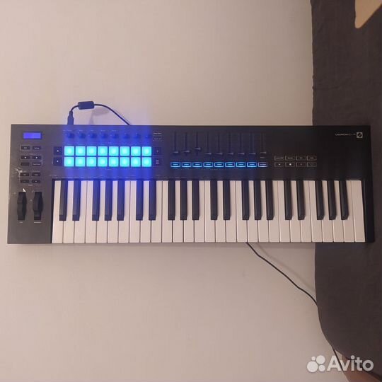 Midi-клавиатура launchkey 49 mk3