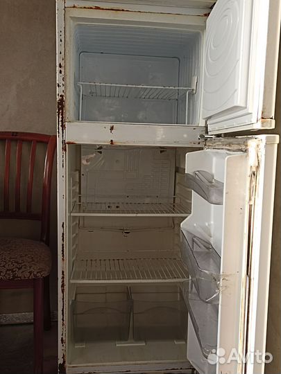 Продаю холодильник