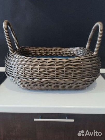 Кашпо из искусственного ротанга