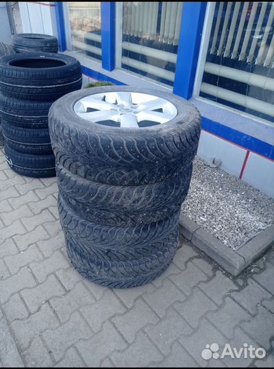 Cooper CS2 225/60 R17