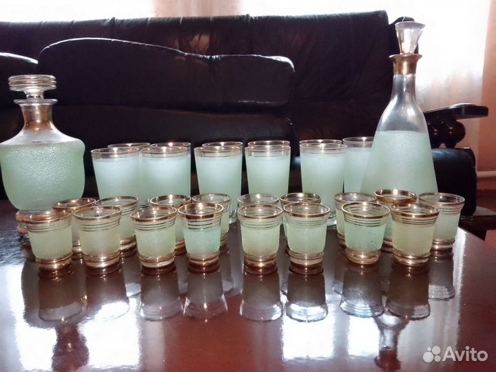 Графины с рюмками