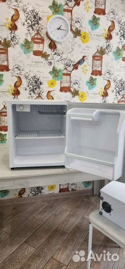 Мини холодильник в отличном состоянии