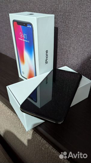 iPhone X, 256 ГБ