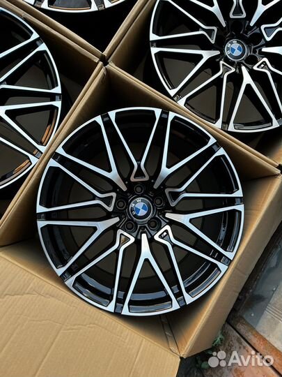Диски r20 BMW X5 X6 F15 E70 F16 E71 818 M Style