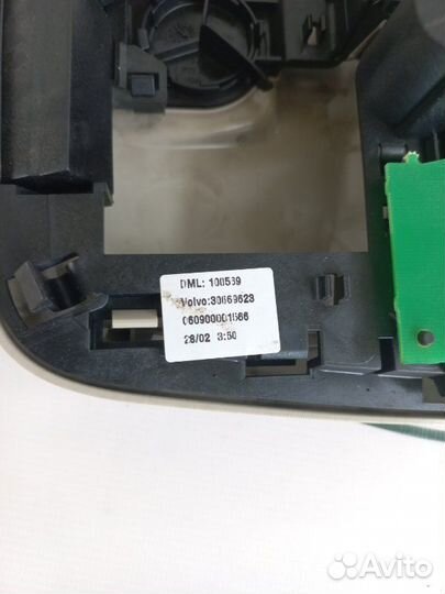 Плафон подсветки салона Volvo S60 S80 XC70 XC90