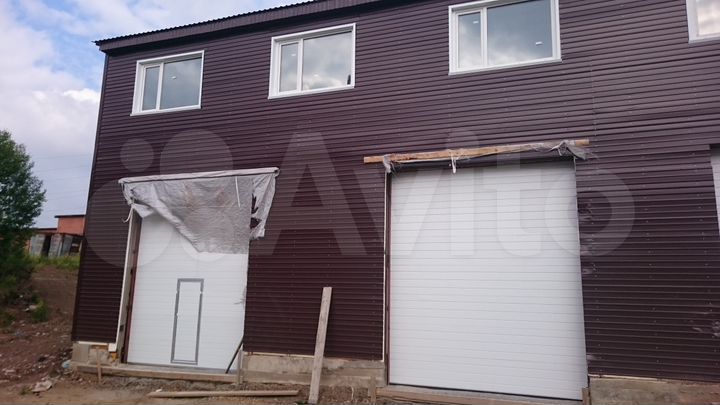 Гараж, > 30 м²